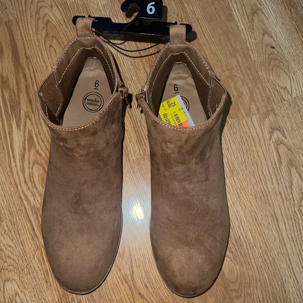 Brand New Size 6 Wonder Nation
